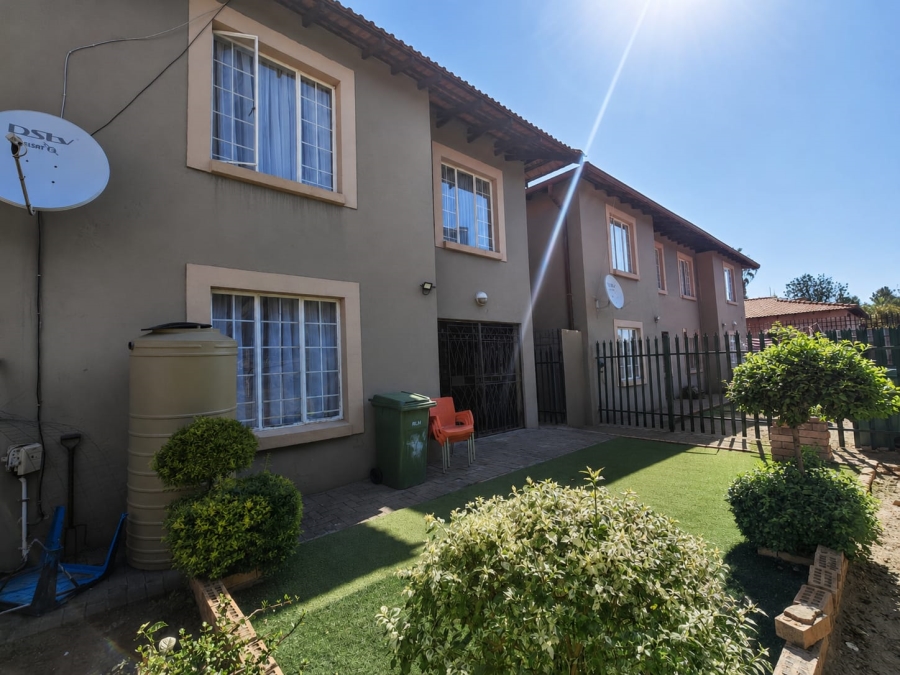 3 Bedroom Property for Sale in Waterval East North West